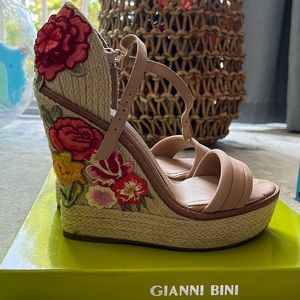 Gianni Bini wedge sandals